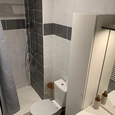 Renove Avec Terrasse Et Parking Motte *